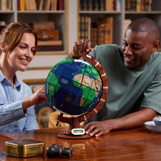 LEGO Ideas Le Globe 21332 - LumeraKids