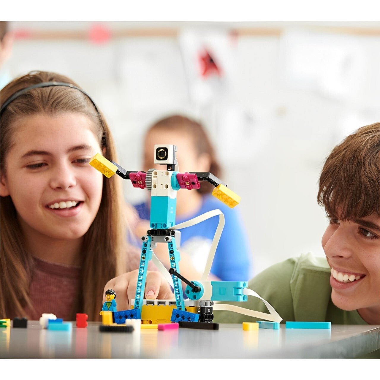 LEGO® Education SPIKE Prime – Ensemble de Base (45678) - LumeraKids
