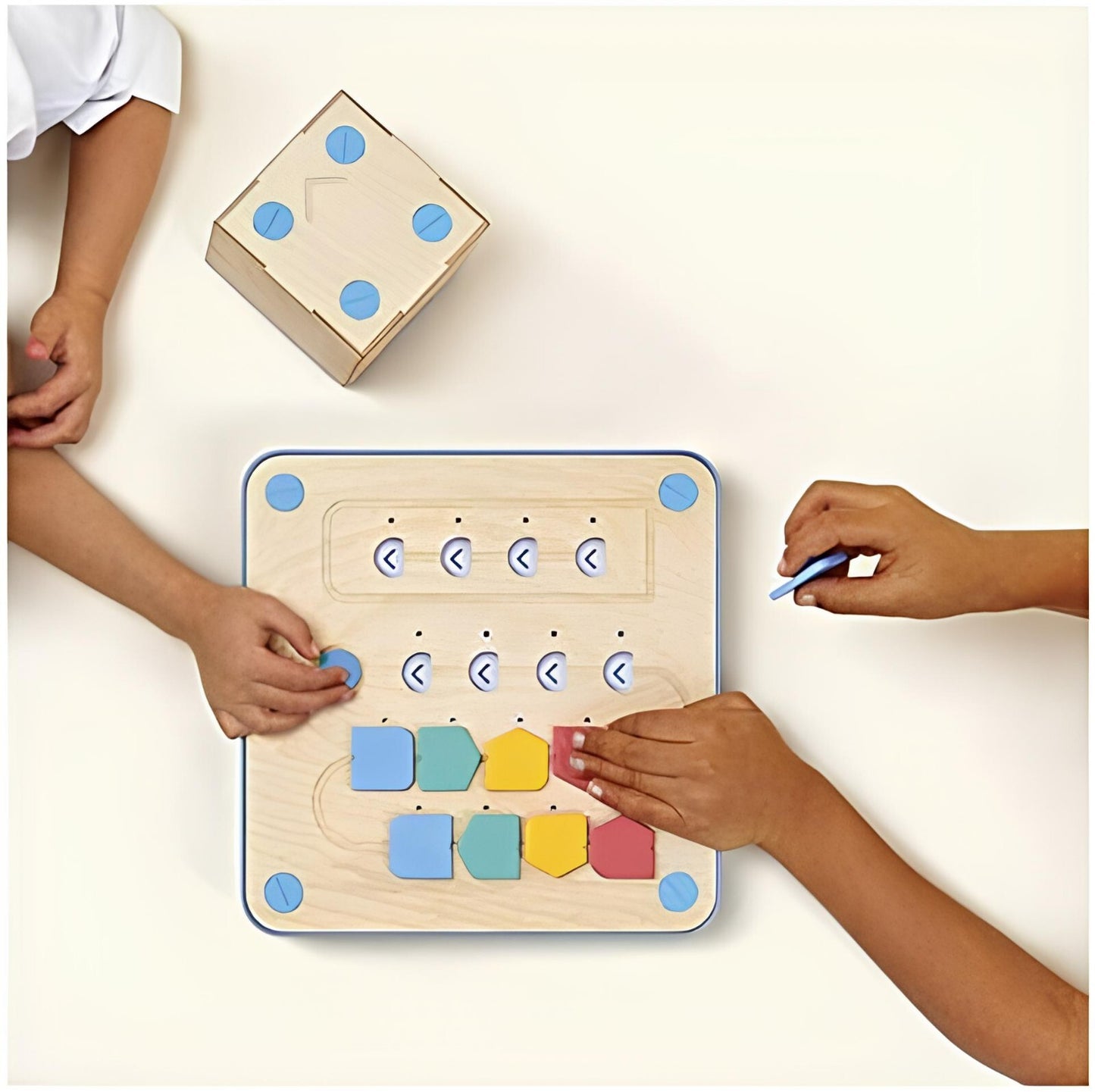 Cubetto Robot Codeur + Tapis Transparent 6x6 – Coffret STEM sans écran - LumeraKids